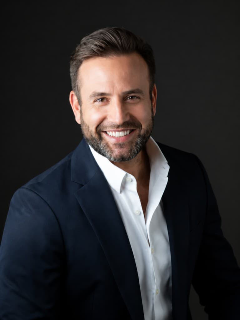 Victor M. Oviedo